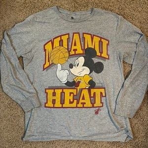 Miami Heat Mickey Mouse long sleeve. Mens size small. Women’s size medium.